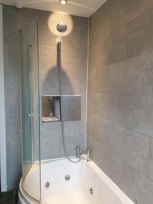 נורוויץ'' City Townhouse Close To Cafes And Restaurants מראה חיצוני תמונה