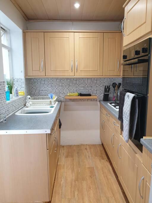נורוויץ'' City Townhouse Close To Cafes And Restaurants מראה חיצוני תמונה